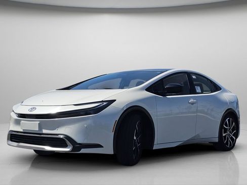 Used 2024 Toyota Prius Prime Premium w/ Advanced Technology Package FWD image 18