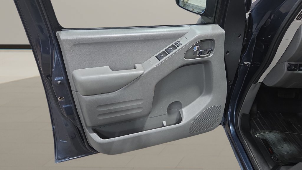 Used 2018 Nissan Frontier SV AWD/4WD image 7