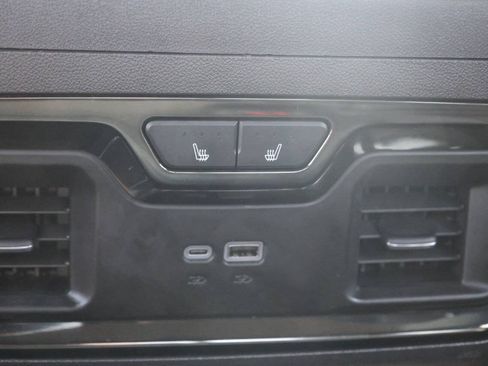 Used 2024 GMC Sierra 1500 AT4X AWD/4WD image 22