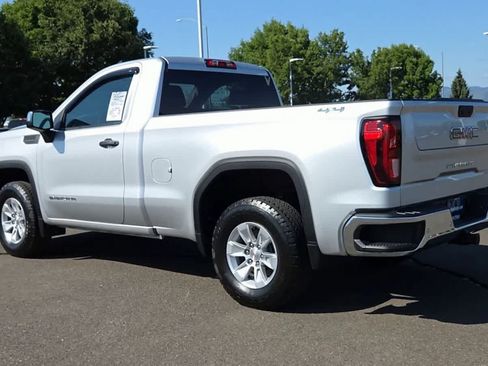 Used 2022 GMC Sierra 1500 Pro w/ Convenience Package AWD/4WD image 6