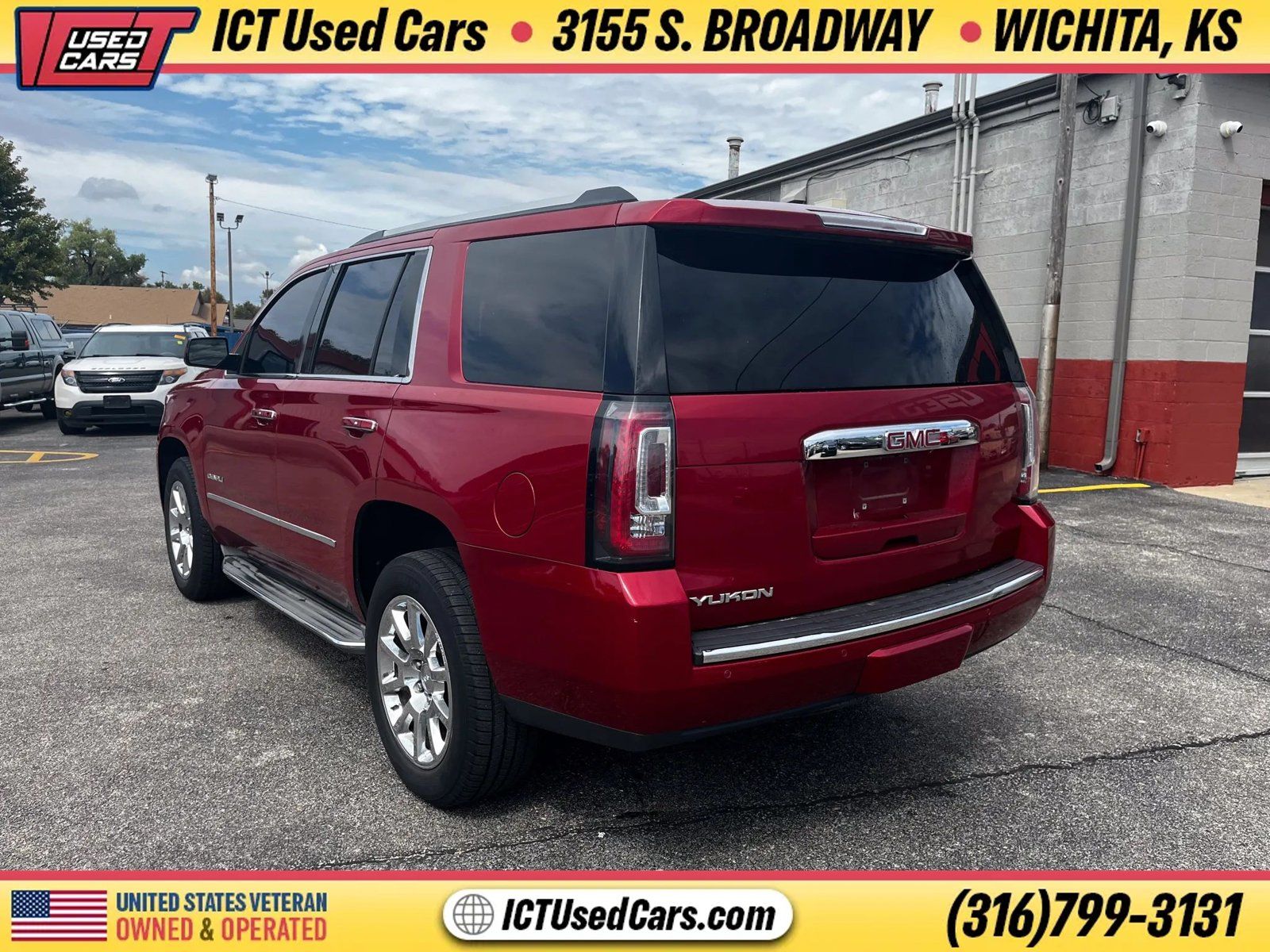 Used 2015 GMC Yukon Denali w/ Touring Package AWD/4WD image 2