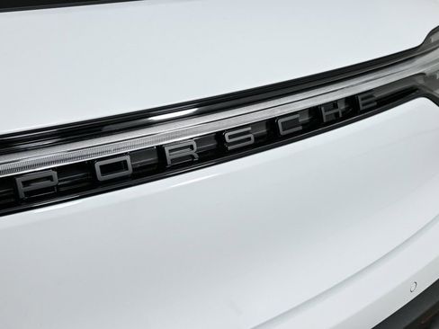Used 2026 Porsche Macan AWD/4WD image 37