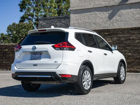 Used 2019 Nissan Rogue SV image 7