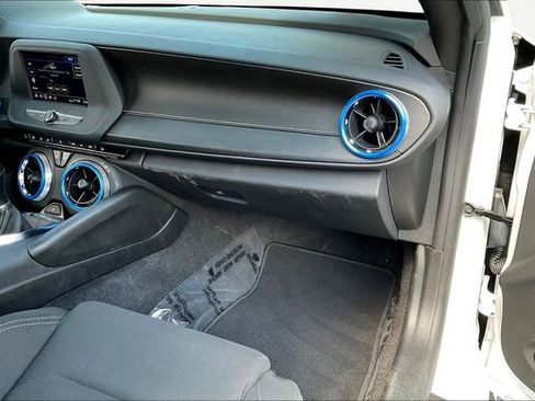 Used 2021 Chevrolet Camaro LT image 18