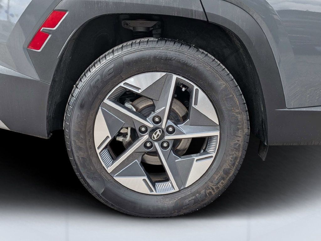 Certified 2025 Hyundai Tucson SEL AWD/4WD image 15