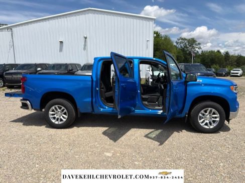 Used 2025 Chevrolet Silverado 1500 LT AWD/4WD image 31