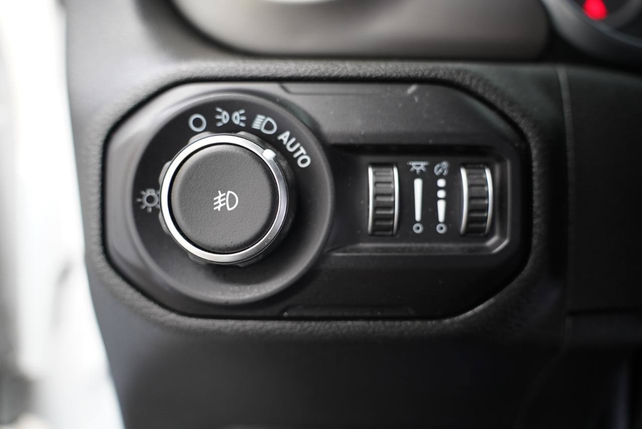 Used 2018 Jeep Wrangler Unlimited Sport S AWD/4WD image 25