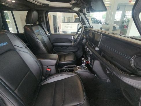 Used 2024 Jeep Wrangler Unlimited Rubicon 4xe AWD/4WD image 20