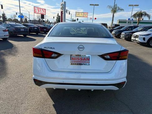 New 2025 Nissan Altima 2.5 SV image 5
