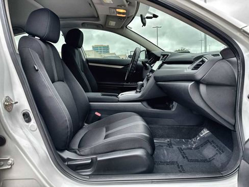 Used 2017 Honda Civic EX image 9