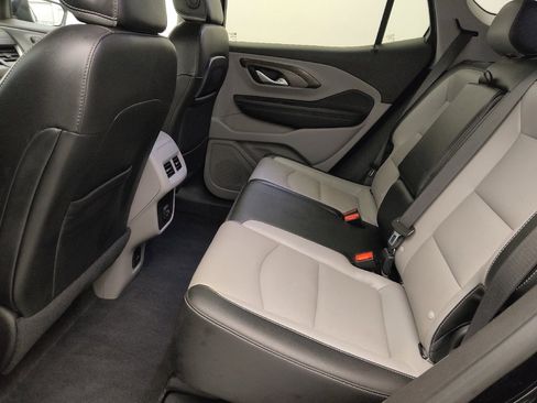 Used 2024 GMC Terrain SLT image 18