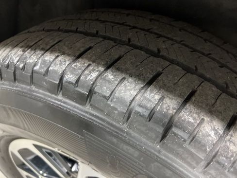 Used 2024 Ford Expedition XLT image 43