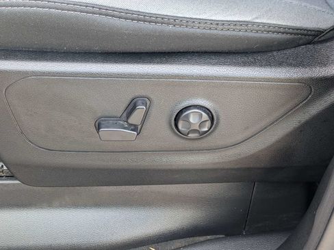 Used 2020 RAM 1500 Big Horn RWD image 21