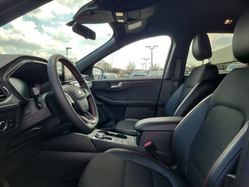 Used 2025 Ford Escape ST-Line image 16