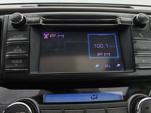Used 2013 Toyota RAV4 Limited AWD/4WD image 26