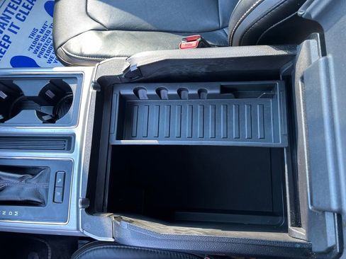 Used 2017 Ford F150 Platinum w/ Equipment Group 701A Luxury image 38