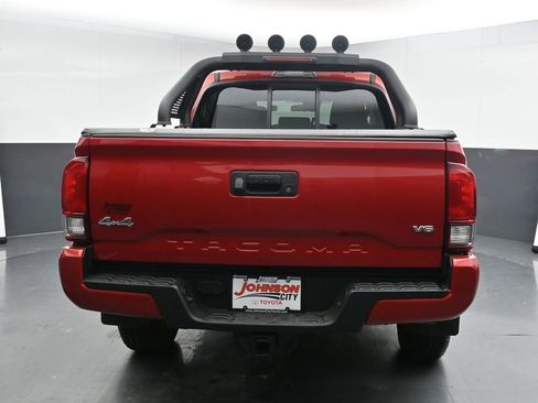 Used 2022 Toyota Tacoma SR image 8