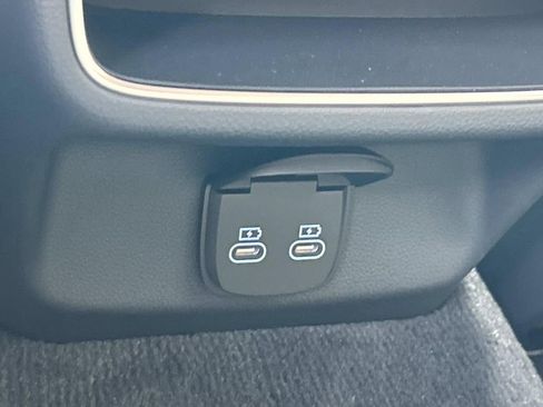 New 2026 Genesis GV70 2.5T image 22