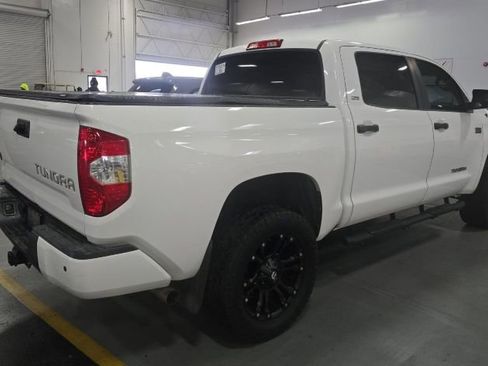Used 2017 Toyota Tundra SR5 w/ SR5 Upgrade Package image 2