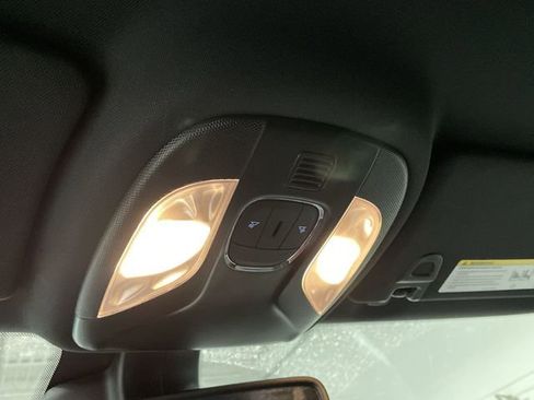 Used 2024 Jeep Compass Limited image 31