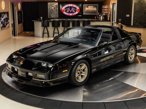 Used 1987 Chevrolet Camaro Z28 RWD image 6