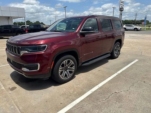 Used 2024 Jeep Wagoneer Series II w/ Flexible Seating Group RWD image 6