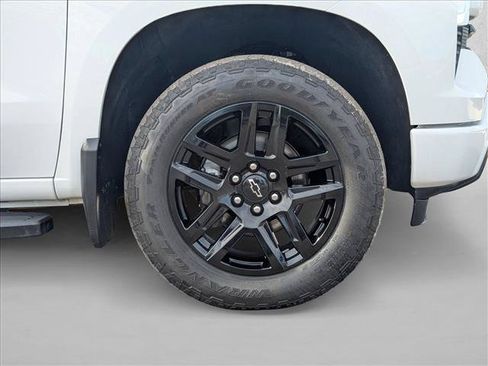 Used 2024 Chevrolet Silverado 1500 RST w/ Z71 Off-Road Package AWD/4WD image 22