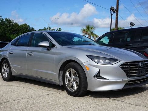 Used 2021 Hyundai Sonata SE FWD image 2