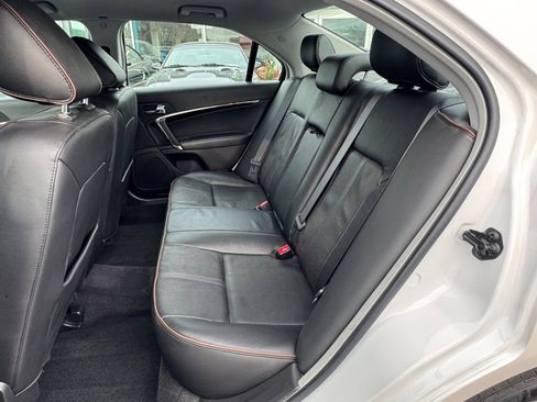 Used 2011 Lincoln MKZ image 7