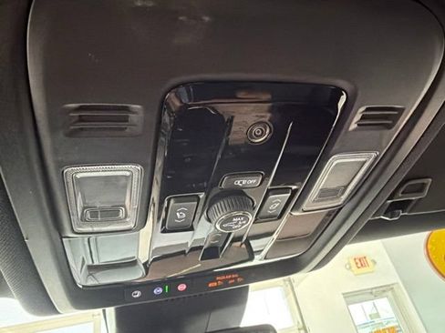 Used 2026 GMC Yukon XL Elevation w/ LPO, Floor Liner Package AWD/4WD image 14