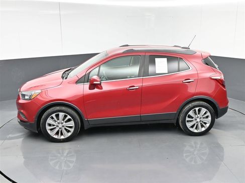 Used 2018 Buick Encore Preferred image 27