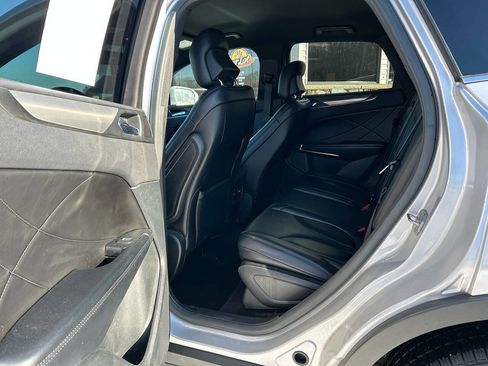 Used 2017 Lincoln MKC Premiere image 9