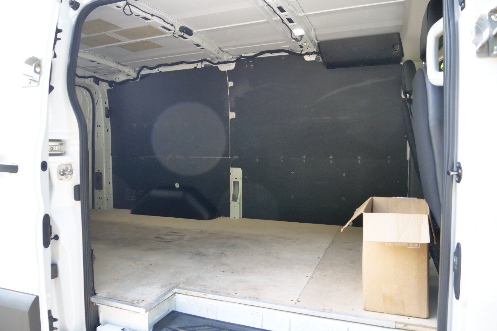 Used 2022 Ford E-Transit Low Roof w/ Load Area Protection Package RWD image 32