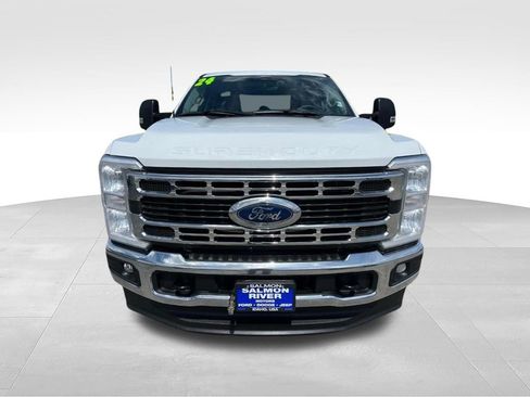 Used 2024 Ford F350 XLT AWD/4WD image 2