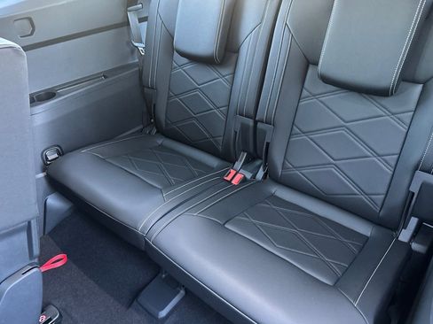 New 2026 Volkswagen ID.4 Pro image 15