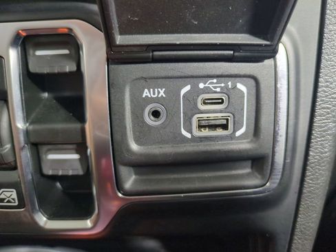 Used 2022 Jeep Wrangler Unlimited Sahara image 25