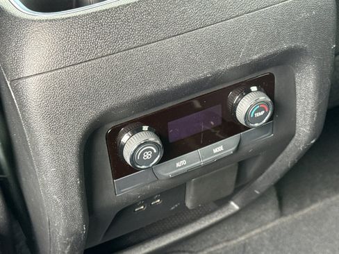 Certified 2024 Chevrolet Traverse LT image 13