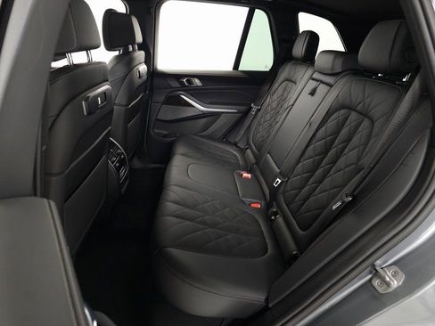 Used 2024 BMW X5 xDrive50e image 38