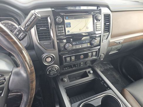 Used 2017 Nissan Titan Platinum Reserve image 24