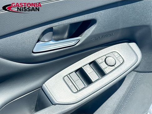 Used 2026 Nissan Sentra SV w/ SV Convenience Package FWD image 22