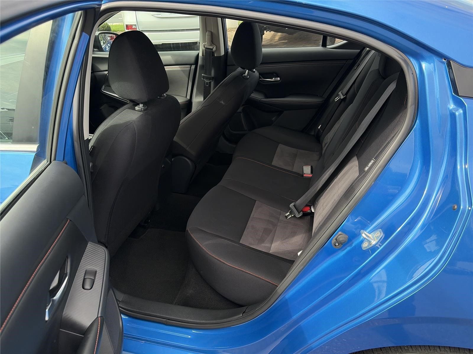 Used 2025 Nissan Sentra SR FWD image 11