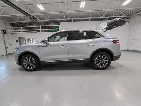 Used 2022 Lincoln Nautilus Standard image 11