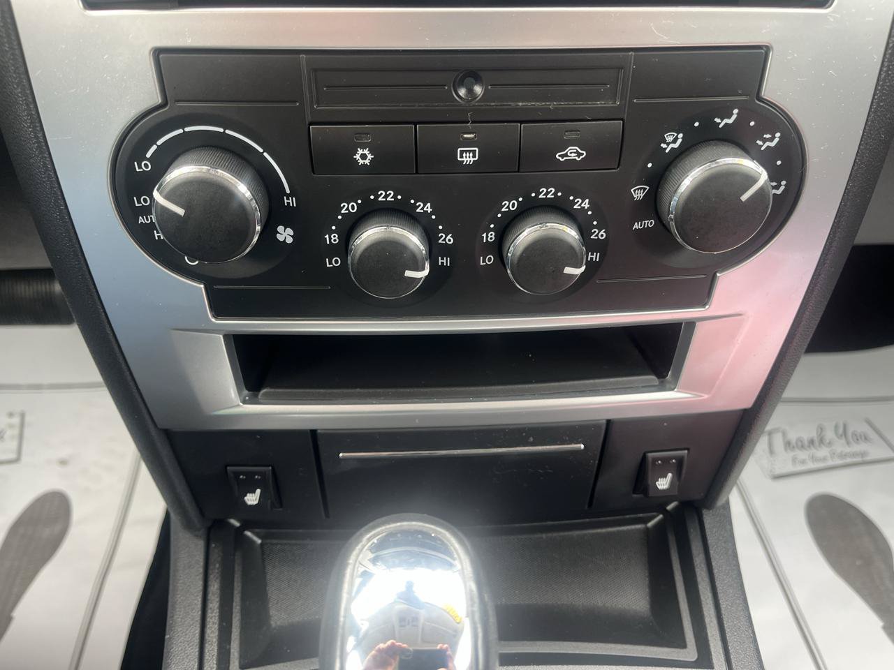 Used 2010 Chrysler 300 Limited RWD image 11