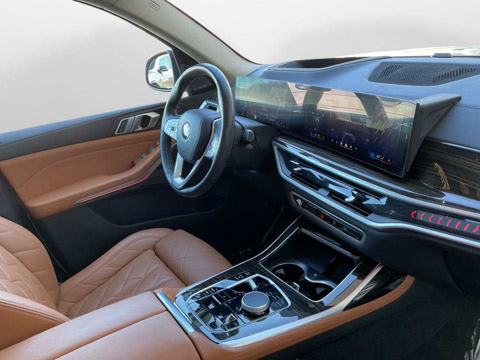 Used 2024 BMW X7 xDrive40i w/ Premium Package AWD/4WD image 32