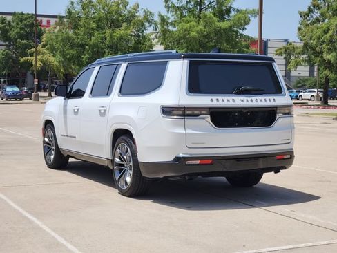 Used 2023 Jeep Grand Wagoneer L Series III w/ Rear Seat Video Group 1 AWD/4WD image 8