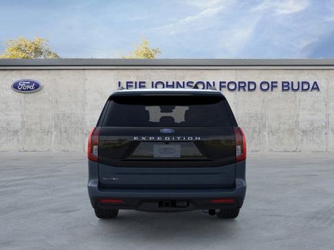 New 2026 Ford Expedition Active image 5