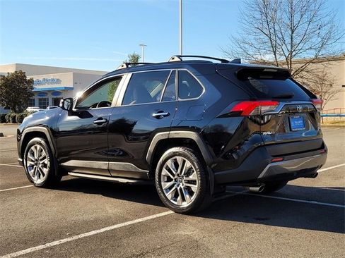 Used 2019 Toyota RAV4 Limited image 3