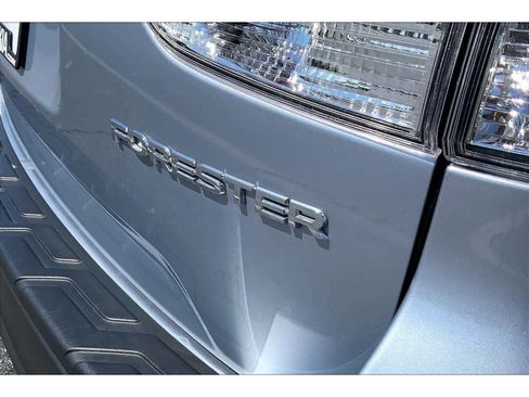 Used 2023 Subaru Forester Limited w/ Popular Package #2 AWD/4WD image 8
