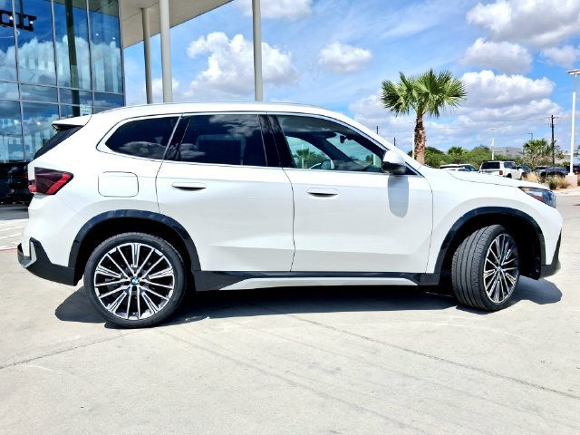 New 2027 BMW X1 xDrive28i w/ Technology Package AWD/4WD image 8