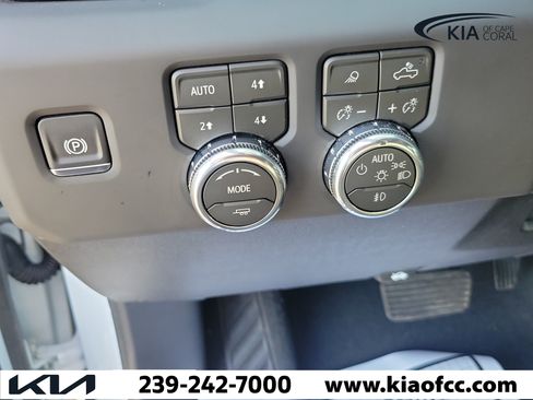 Used 2026 GMC Sierra 2500 AT4 AWD/4WD image 24